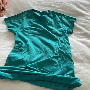 Lululemon swiftly tech short sleeve